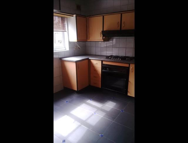 2.5 BEDROOM HOUSE RENTED IN WESTCLIFF